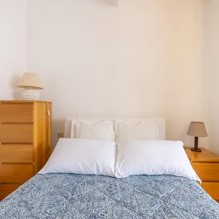Piazza Navona Rooftop Retreat S Rom