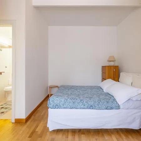 Piazza Navona Rooftop Retreat S * Rom